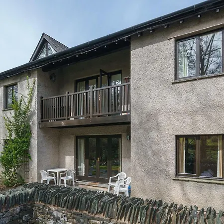 Tree Tops At The Falls - Great For Families, Location With Parking Ambleside